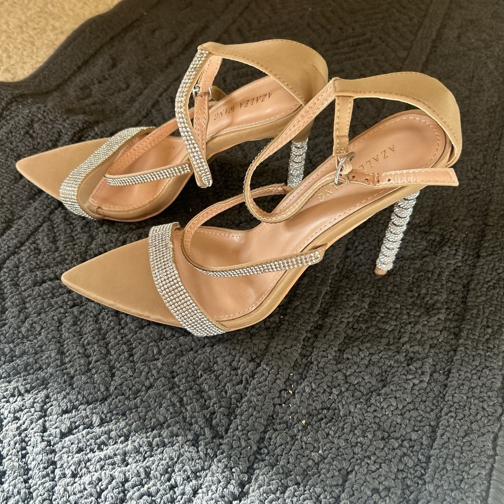 Women's Rhinestone Sandals - Nude - Picture 3 of 7